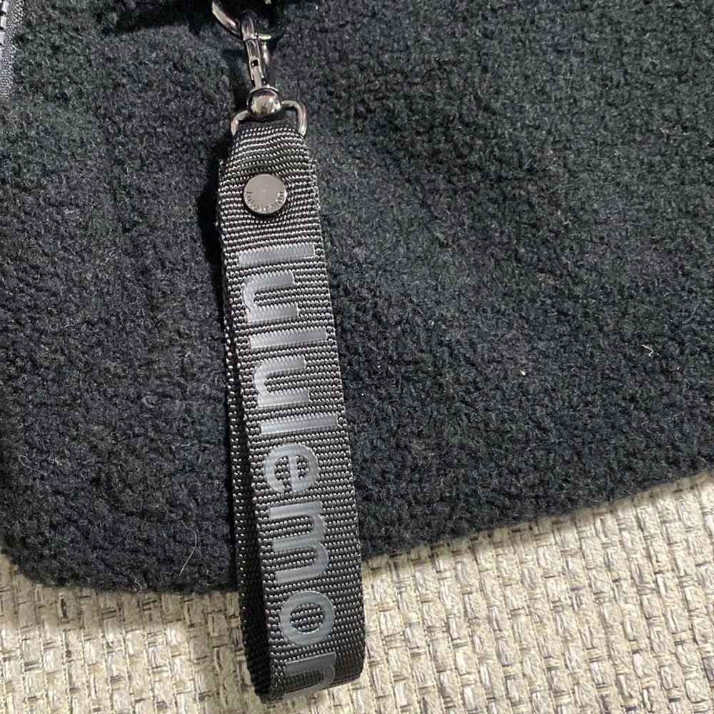RARE Lululemon On the Beat‎ Belt Bag Black Sherpa 5L